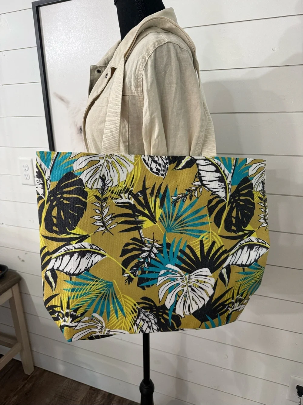 Styliné Tropical Floral Tote Bag Yellow Blue White Snap Closure NWT